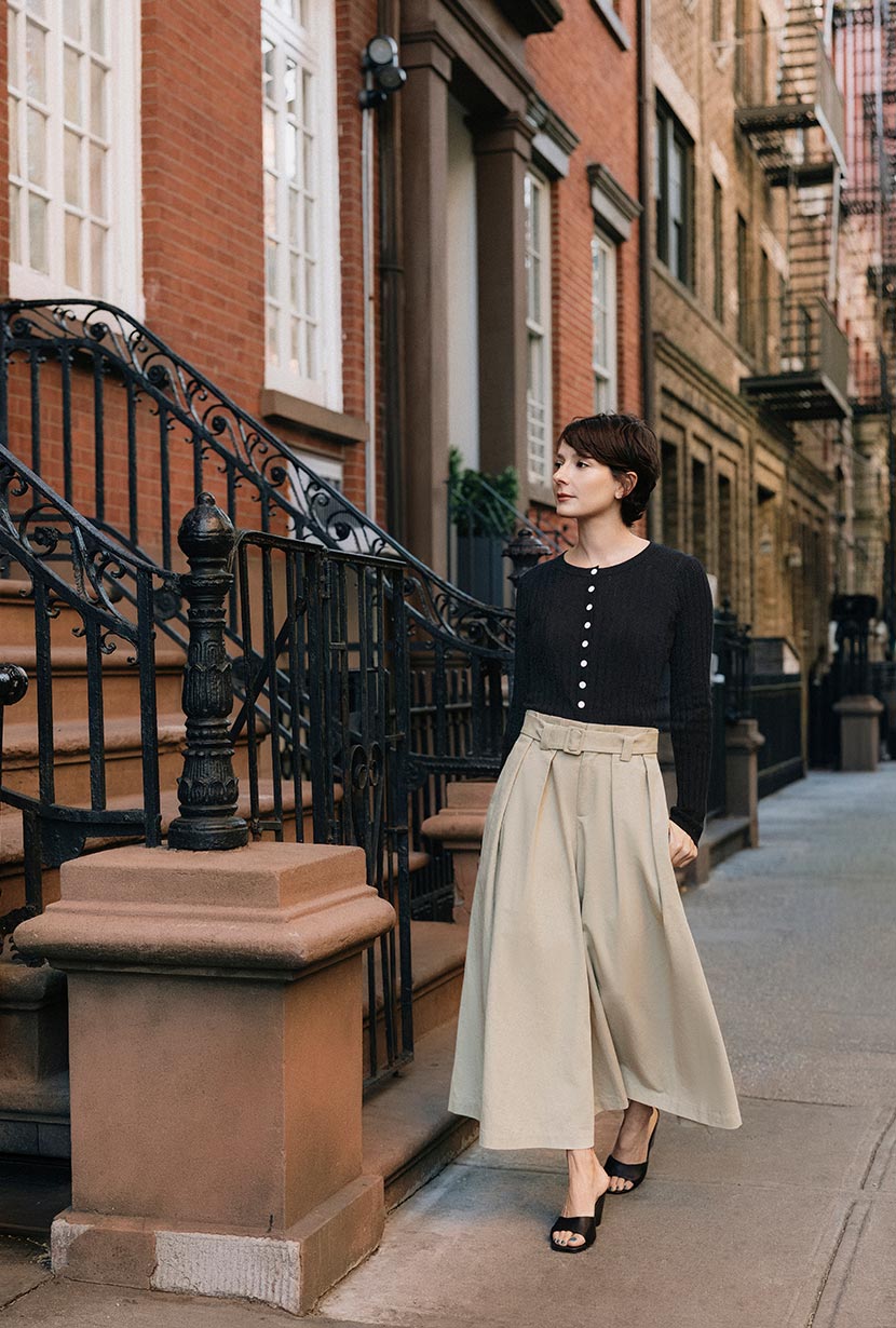 Petite Studio's Darby Wide-Leg Cotton Pants in Beige Petite Studio's Darby Wide-Leg Cotton Pants in Beige