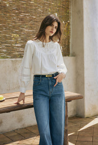 Petite Studio's Cyrillar Black and Golden Buckle Thin Leather Belt
