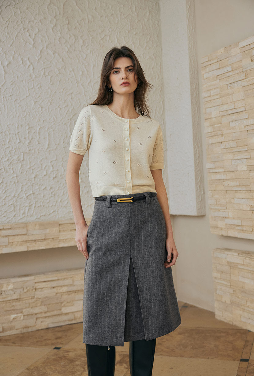 Petite Studio's Cyrillar Black and Golden Buckle Thin Leather Belt
