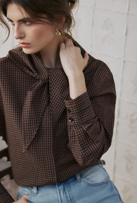 Petite Studio's Koda Gold Stud Earrings