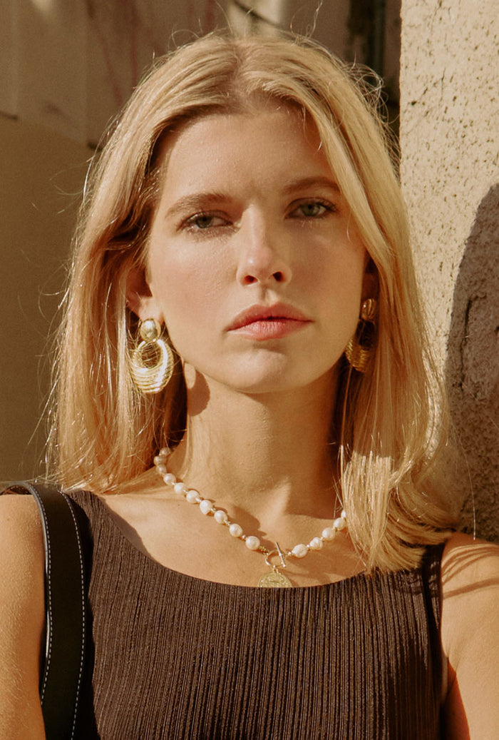 Petite Studio's Baroque Pearls and Gold Pendant Toggle Necklace 