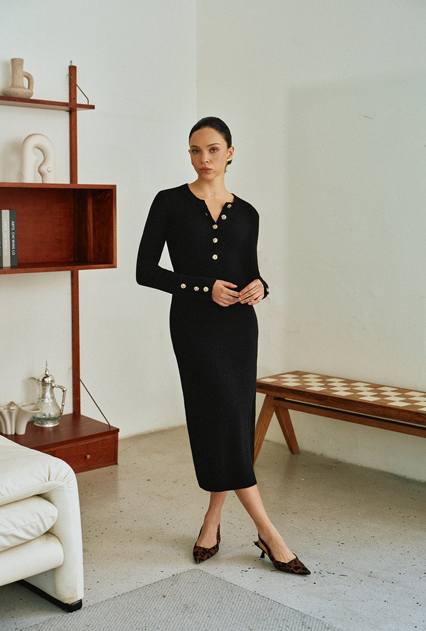 black wool knit dress Petite Studio's Leigh Midi in winter wool dress