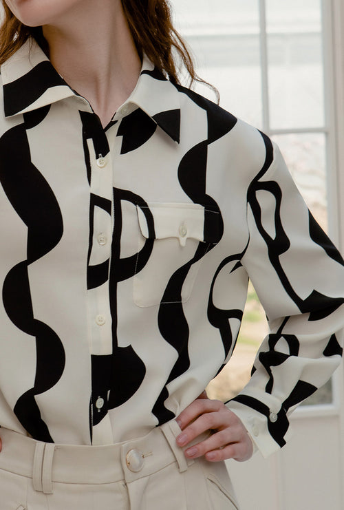 Petite Studio's Davina Blouse in Abstract