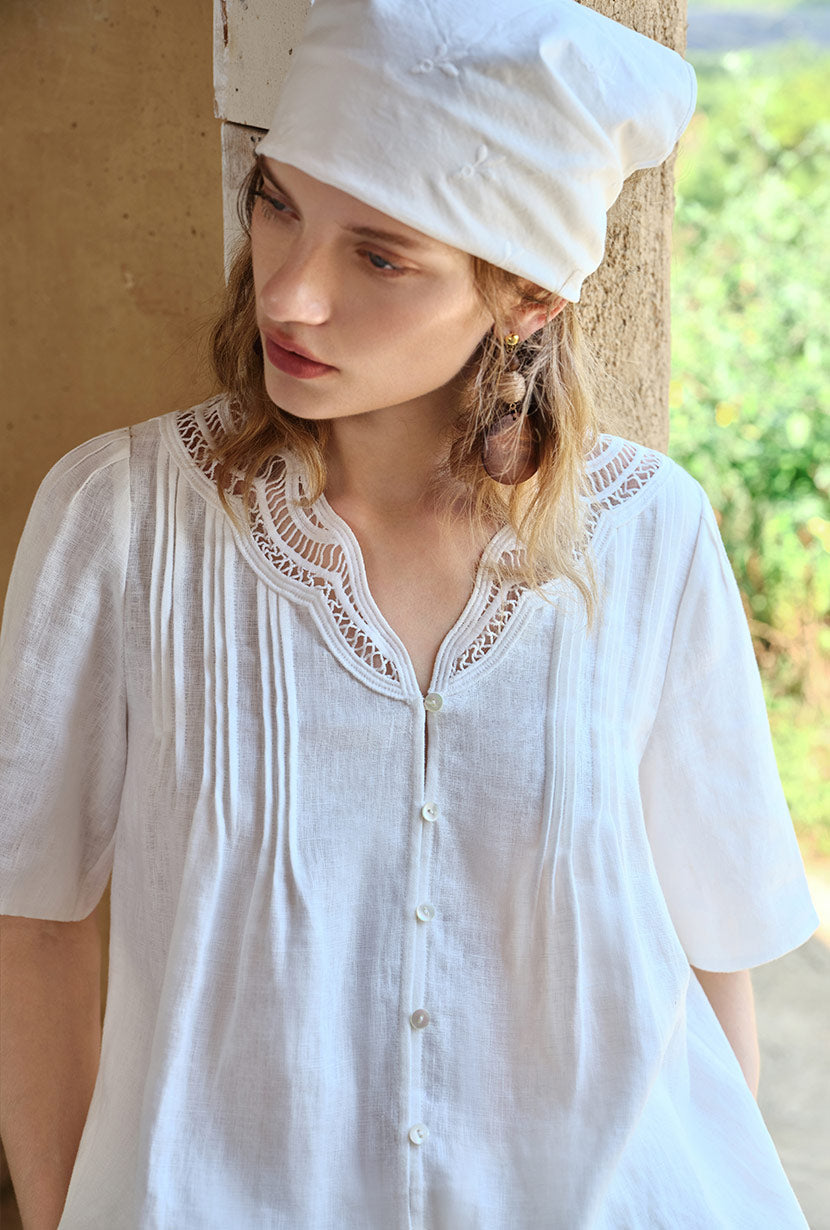 Petite Studio's Callie Linen Blouse in White 