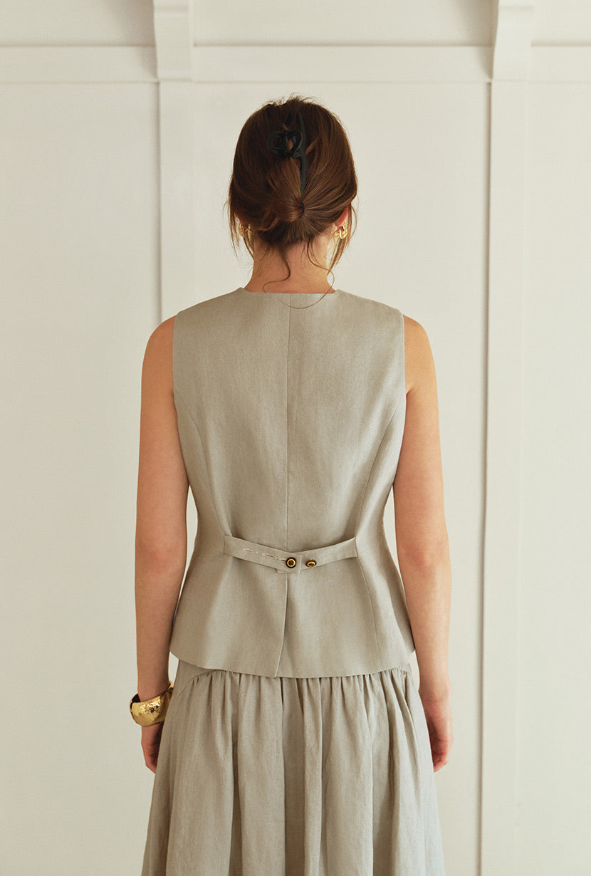 Petite Studio's Rozi Linen Vest in Sand
