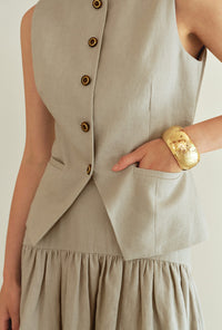 Petite Studio's Rozi Linen Vest in Sand