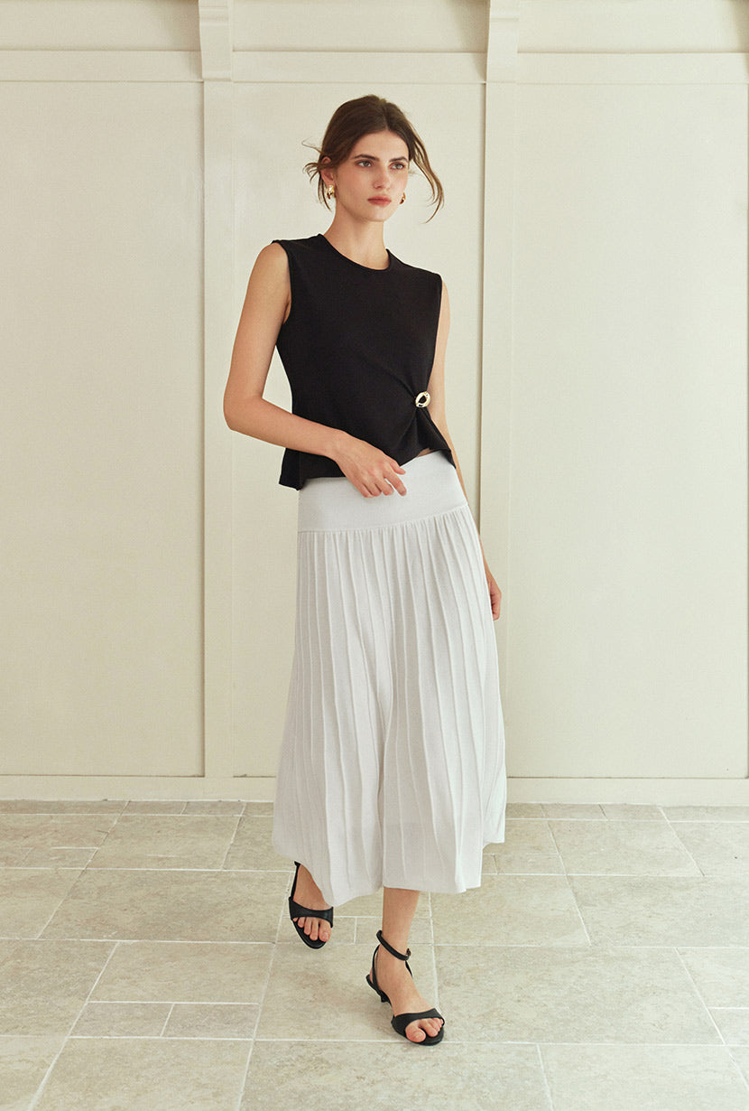 Petite Studio's Jeevan Jersey Cotton Top in Black