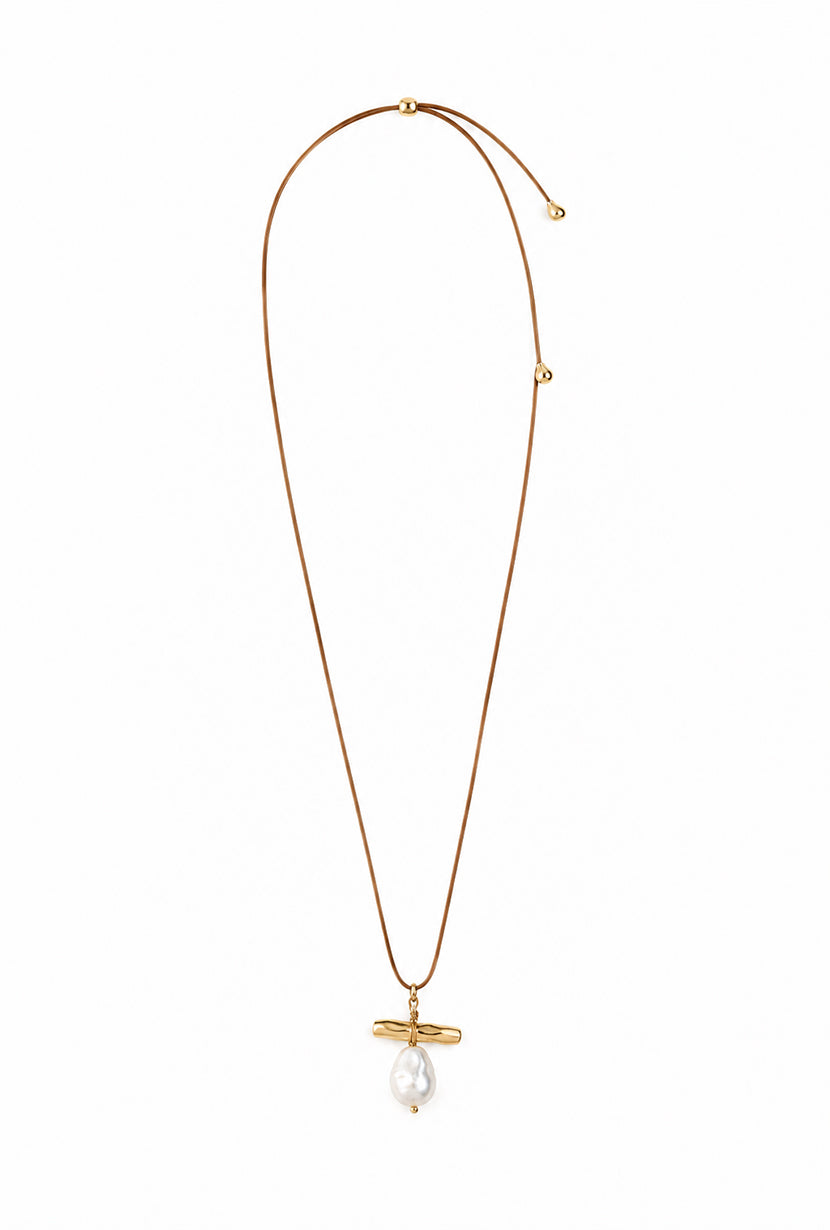 Petite Studio's Swayze Sculptural Pendant Necklace 
