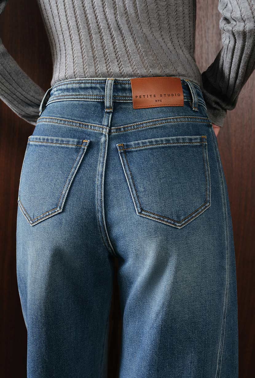 Petite Studio's Evie Mid-Rise Barrel Jeans in Vintage Blue