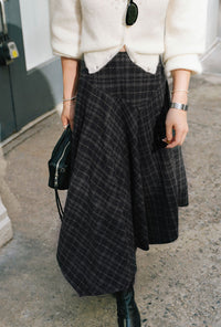Petite Studio's Wyatt Wool Skirt in Charcoal Plaid
