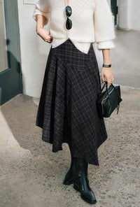 Petite Studio's Wyatt Wool Skirt in Charcoal Plaid
