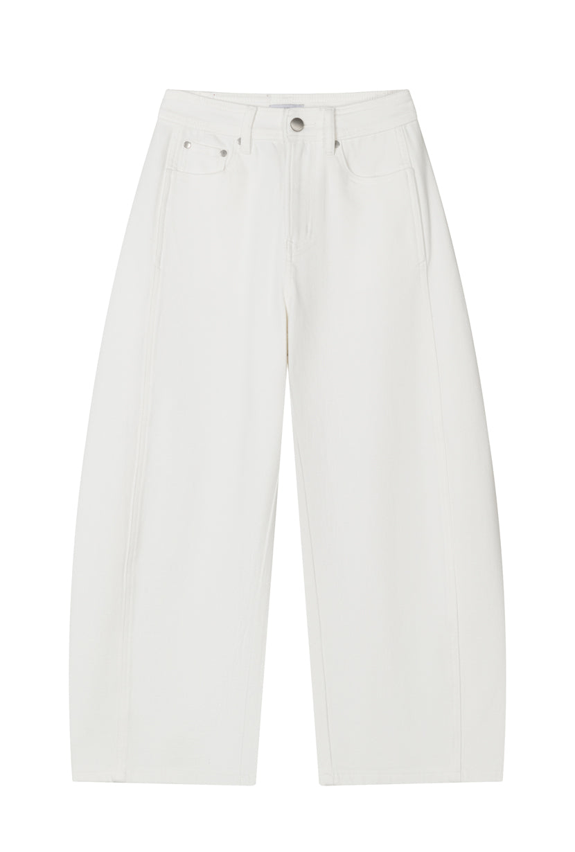 Petite Studio's Evie Mid-Rise Barrel Jeans in White 