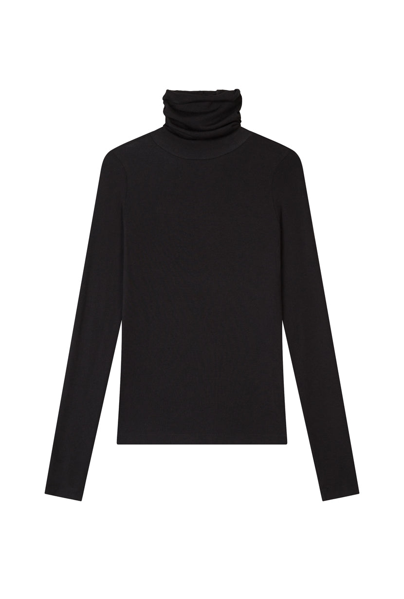 Petite Studio's Freja Cashmere Blend Turtleneck in Black