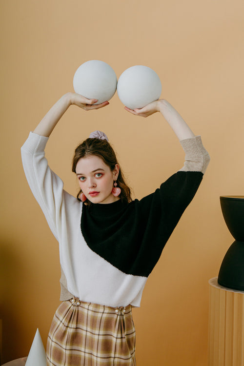 Petite Studio's Meredith oversized Wool Sweater in Black & White